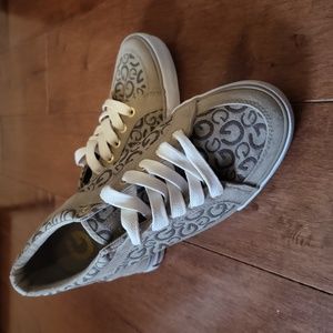 GUESS Sneakers
